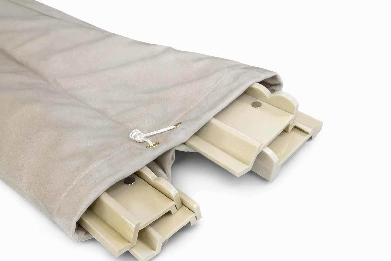 Katsco Brand, Set of 4, Magnetic, Scalloped, Ivory Mahjong Tile Racks with Removable Acrylic Pushers with Velvet Bag, 20-Inch Length American Mahjong Racks Holders, Includes Velvet Rack Bag