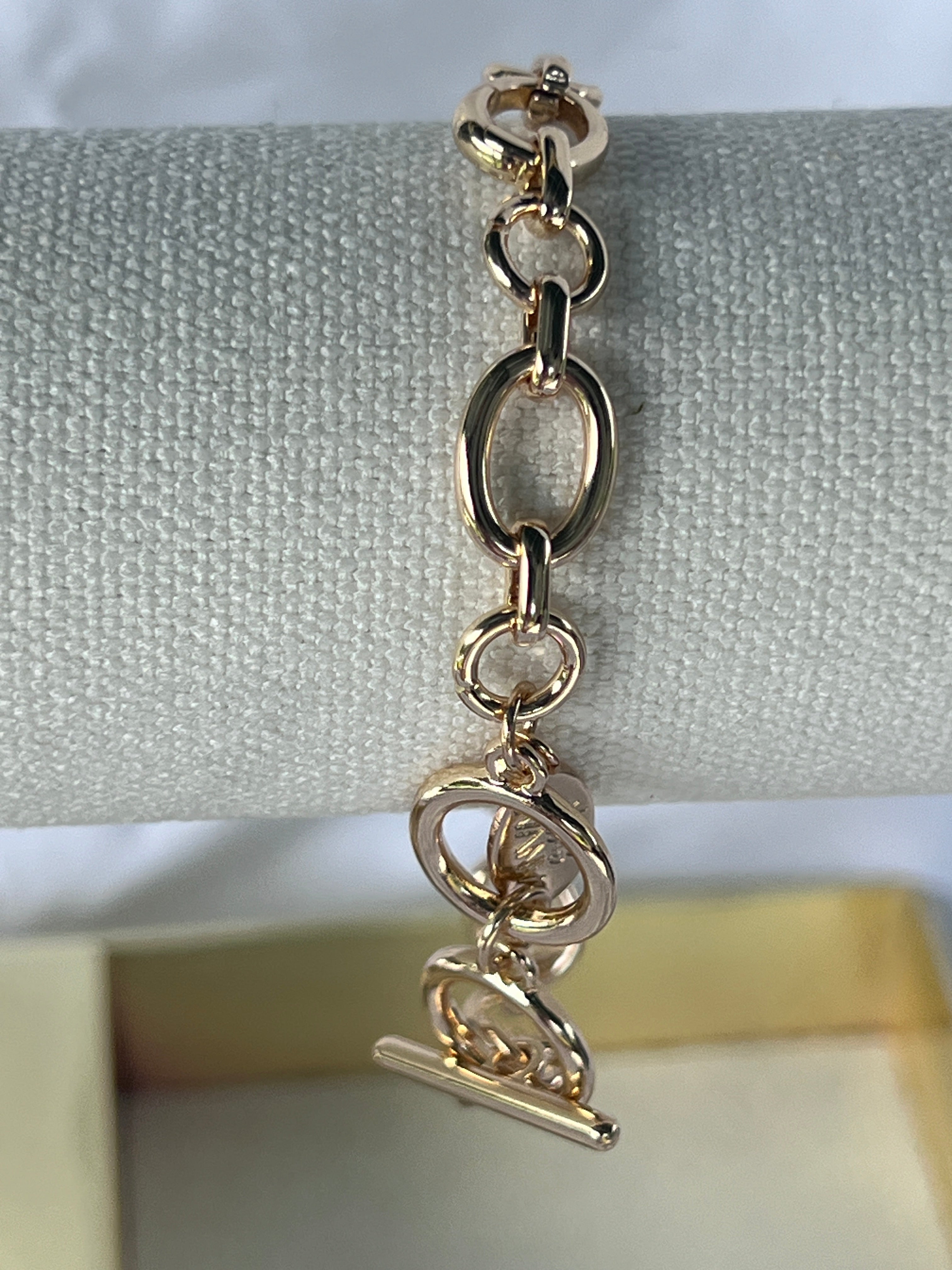 Gold Toggle Charm Bracelet | Katsco Charm Bar